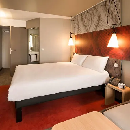 Ibis Bordeaux Centre Bastide-2